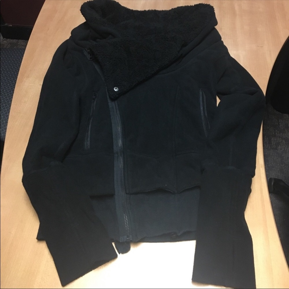 Lululemon Off The Mat Sherpa Jacket size 4